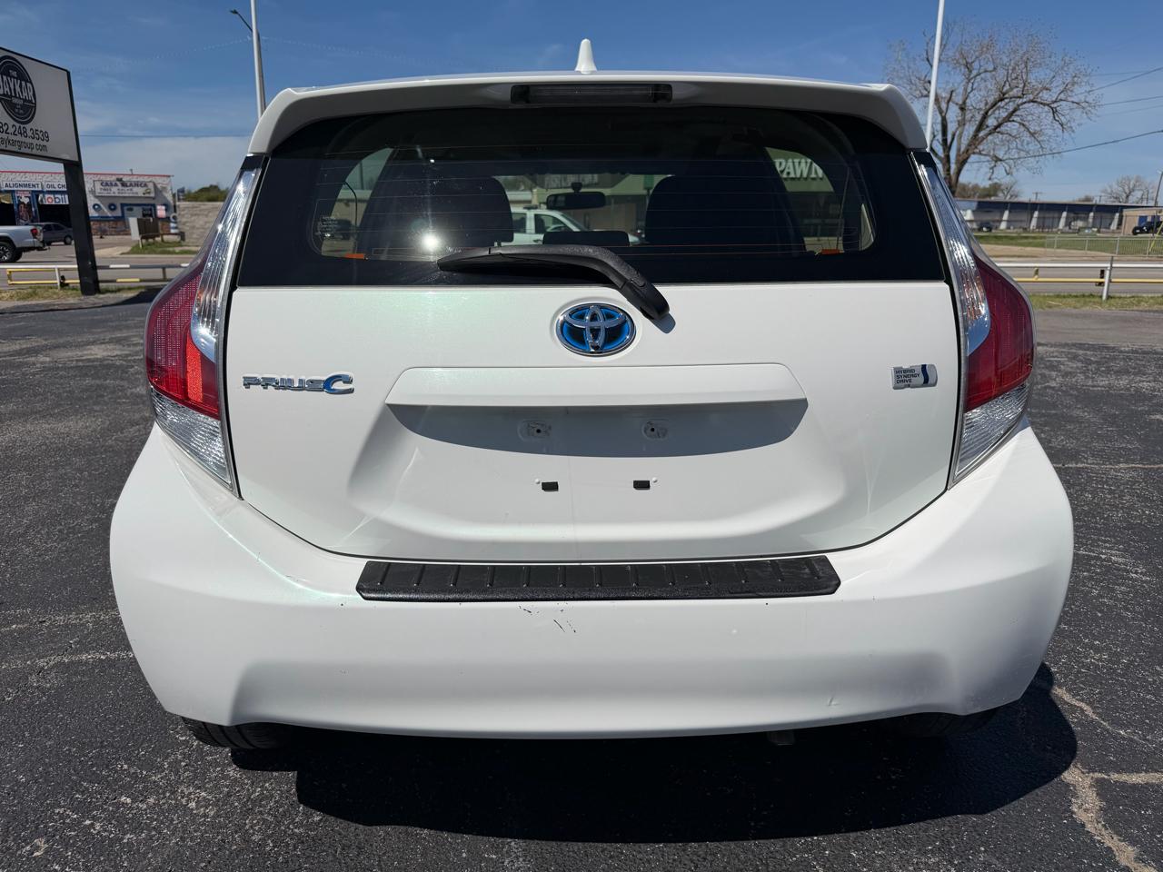 Toyota Prius c Two 2015