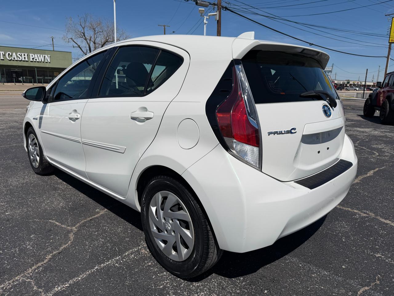 Toyota Prius c Two 2015