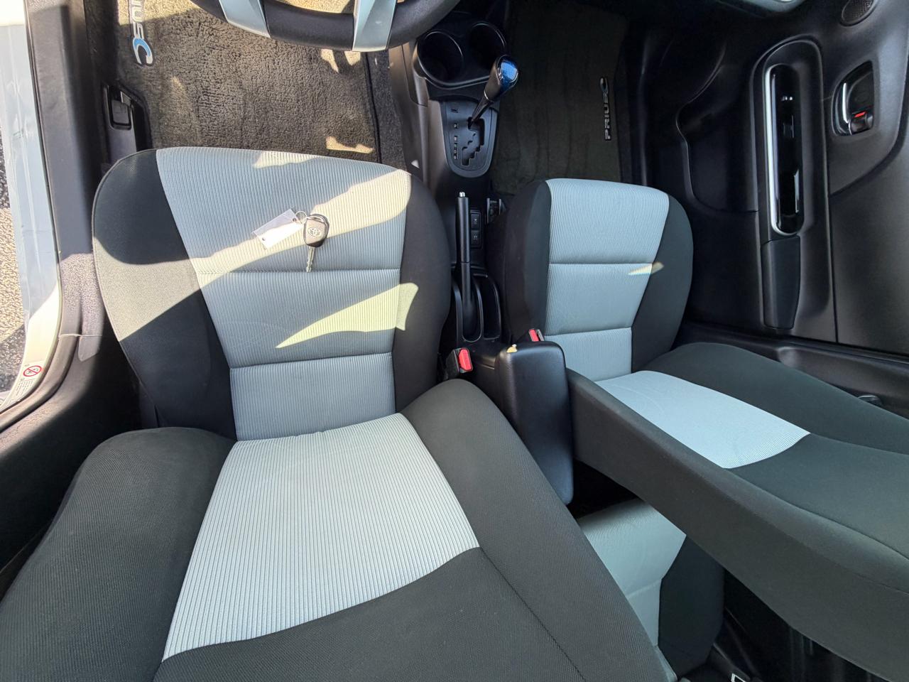 Toyota Prius c Two 2015