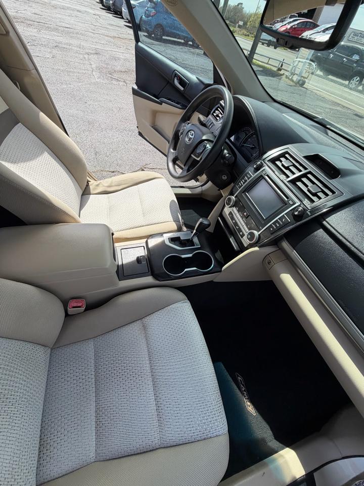 Toyota Camry LE 2012