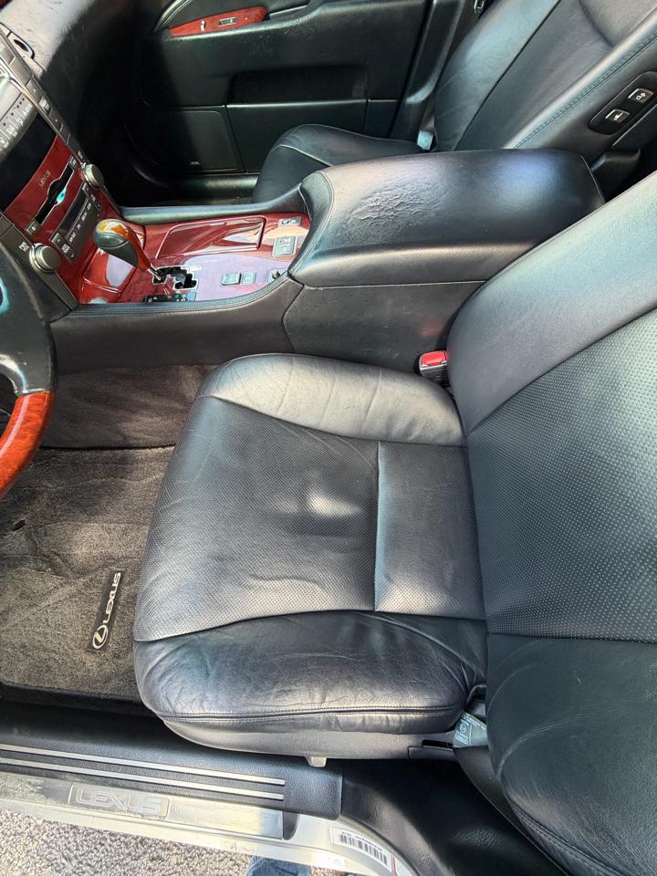 Lexus LS 460 Luxury Sedan 2007