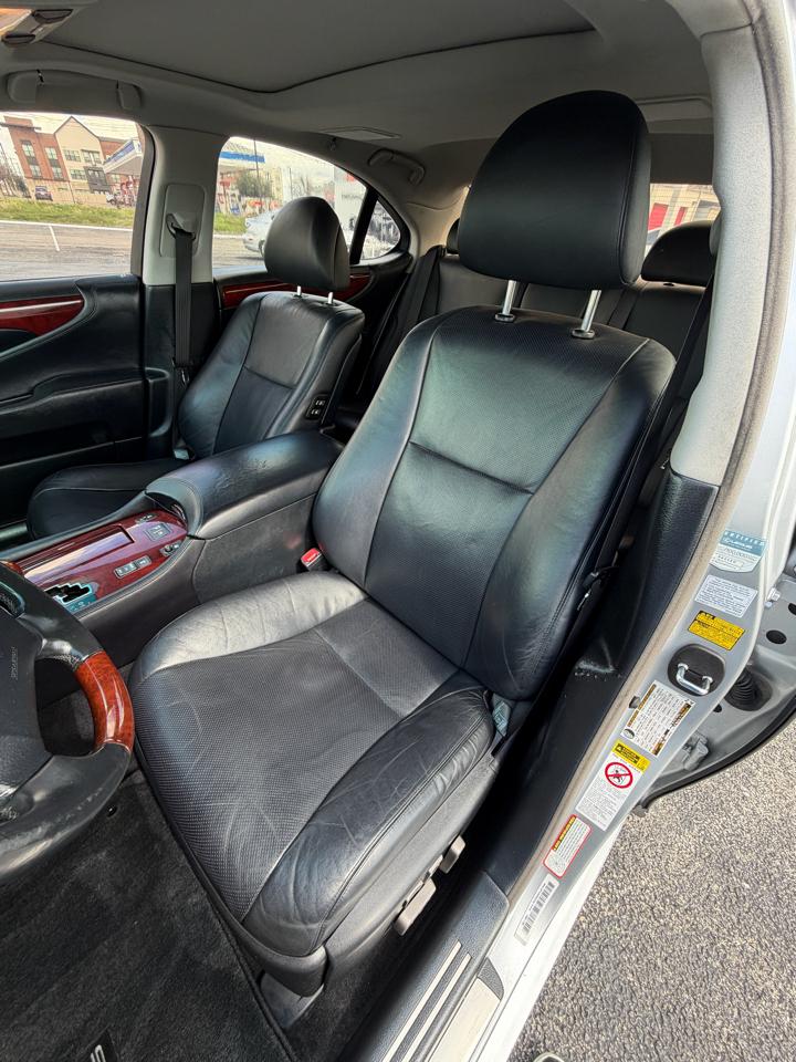 Lexus LS 460 Luxury Sedan 2007