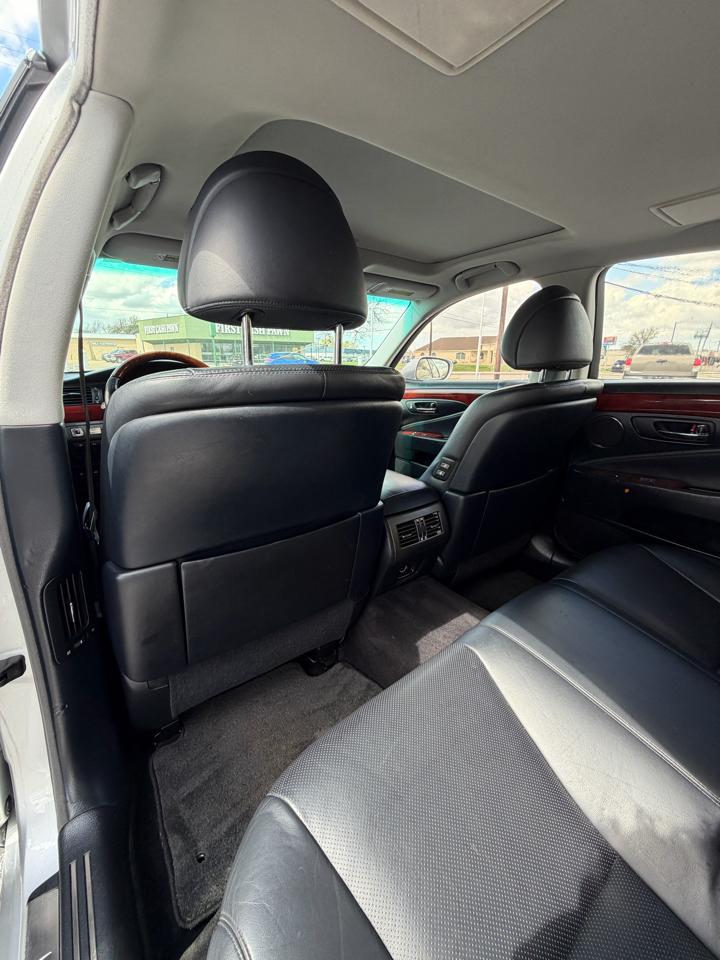 Lexus LS 460 Luxury Sedan 2007