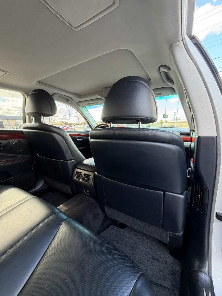 Lexus LS 460 Luxury Sedan 2007