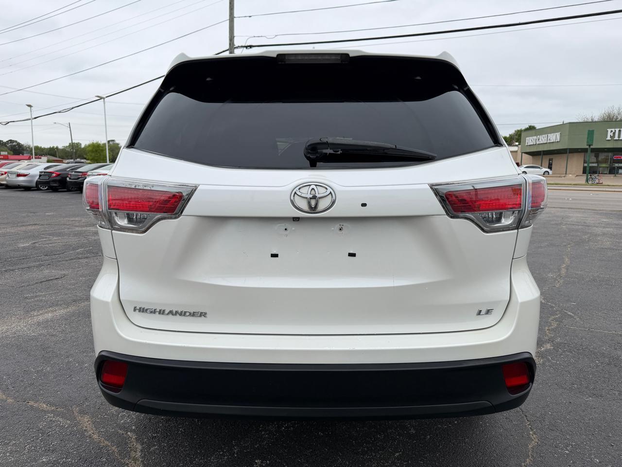 Toyota Highlander LE FWD V6 2015