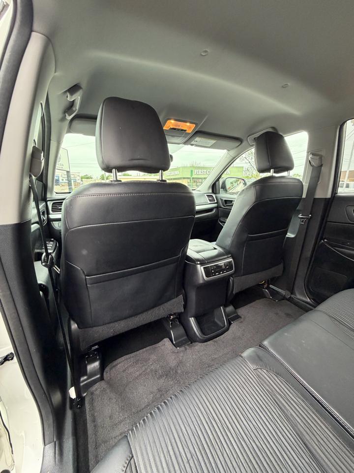 Toyota Highlander LE FWD V6 2015