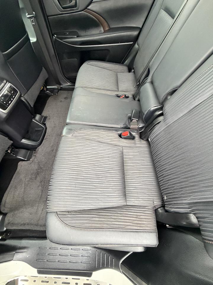 Toyota Highlander LE FWD V6 2015