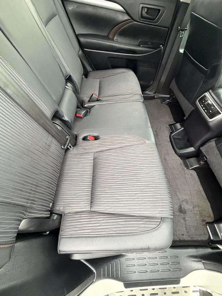 Toyota Highlander LE FWD V6 2015