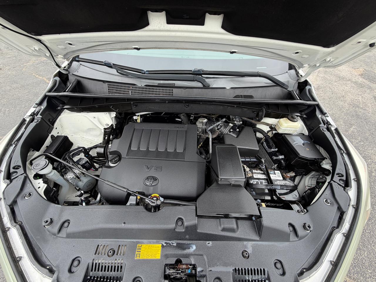 Toyota Highlander LE FWD V6 2015