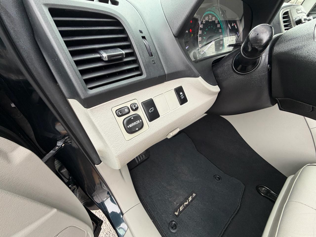 Toyota Venza XLE V6 FWD 2015