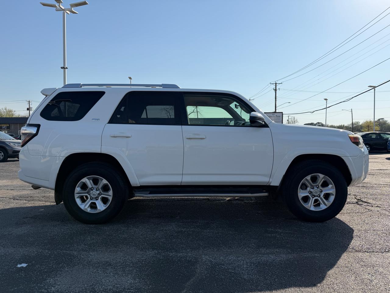 Toyota 4Runner SR5 2WD 2015