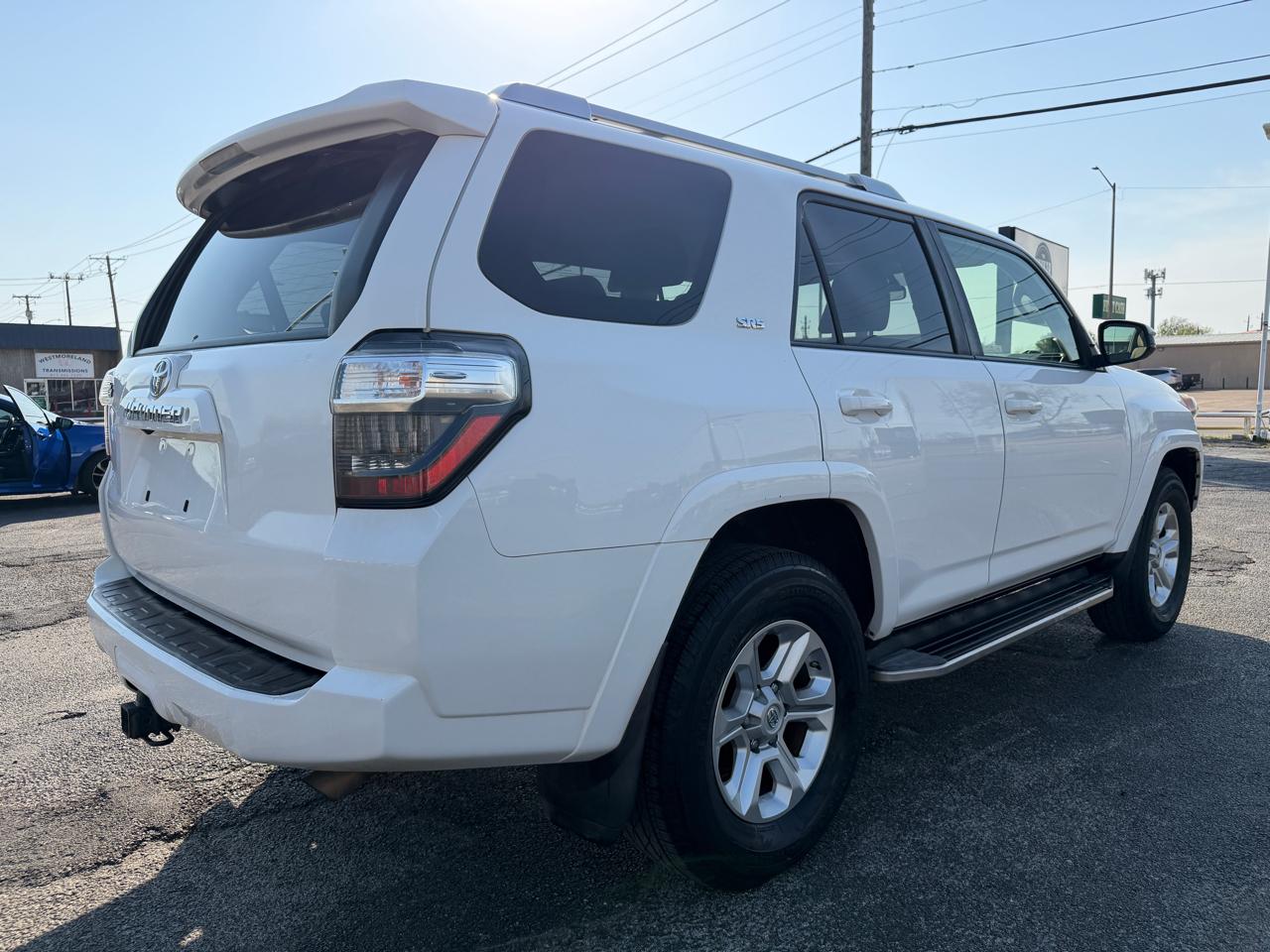 Toyota 4Runner SR5 2WD 2015