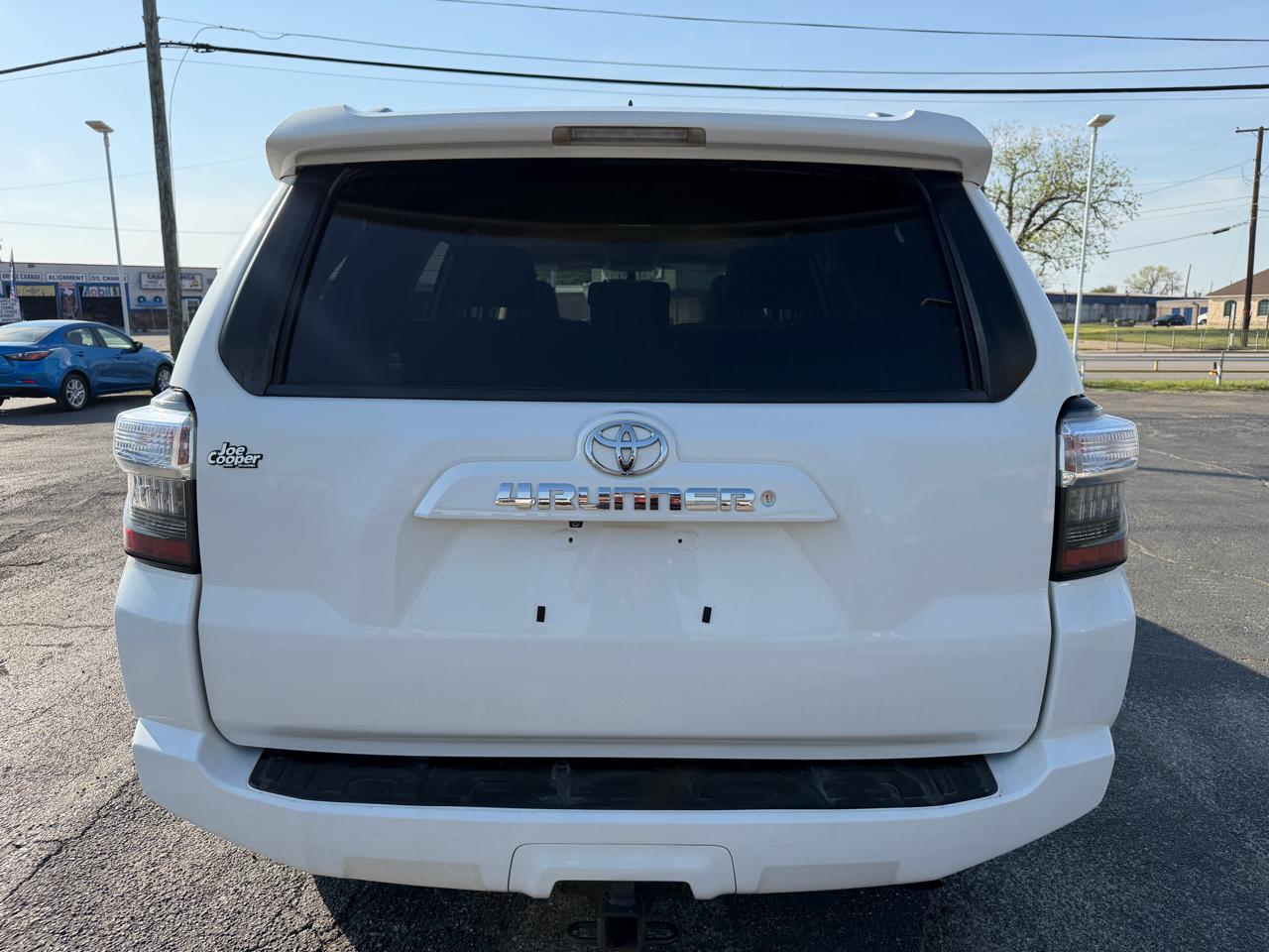 Toyota 4Runner SR5 2WD 2015