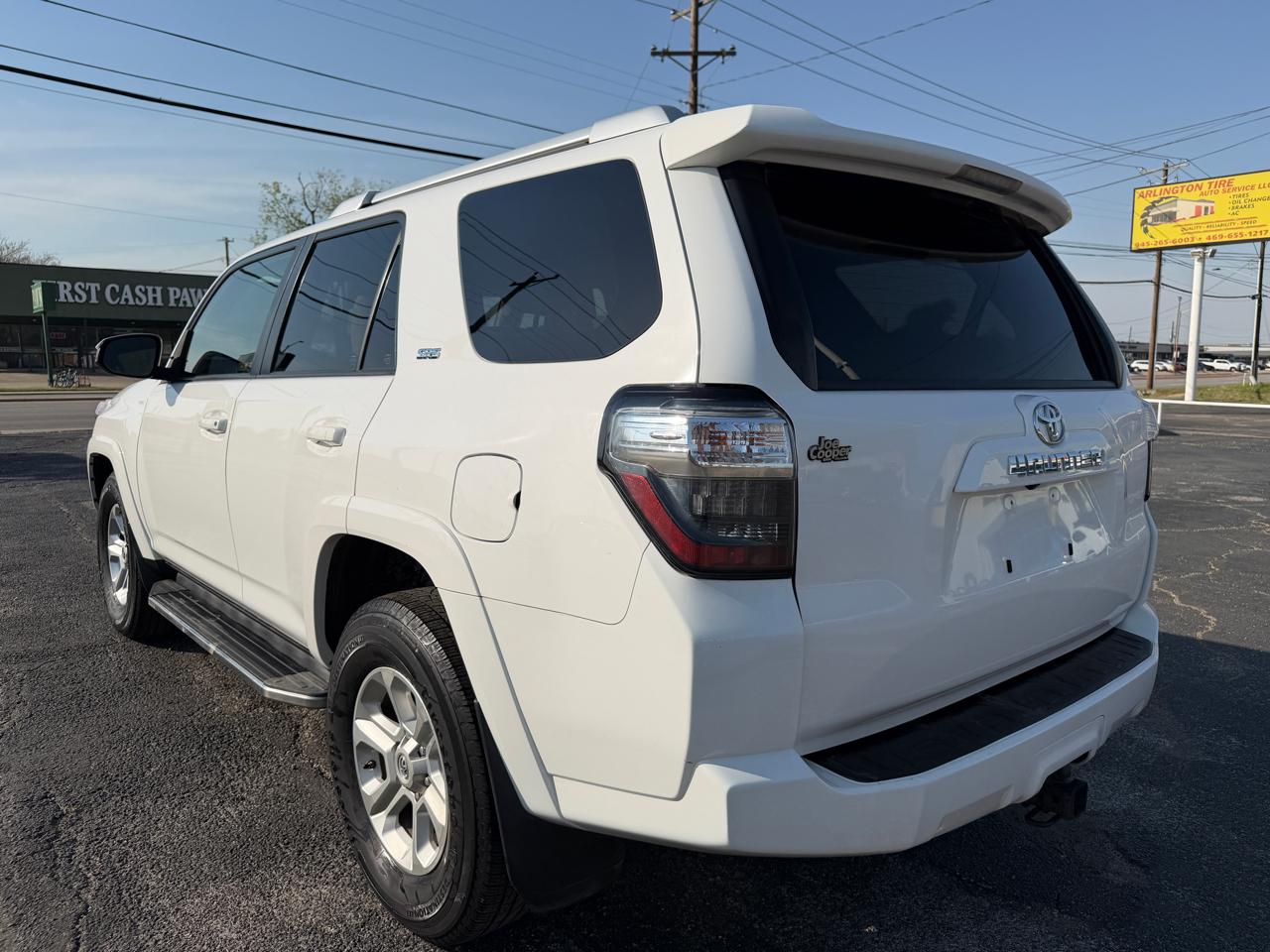Toyota 4Runner SR5 2WD 2015