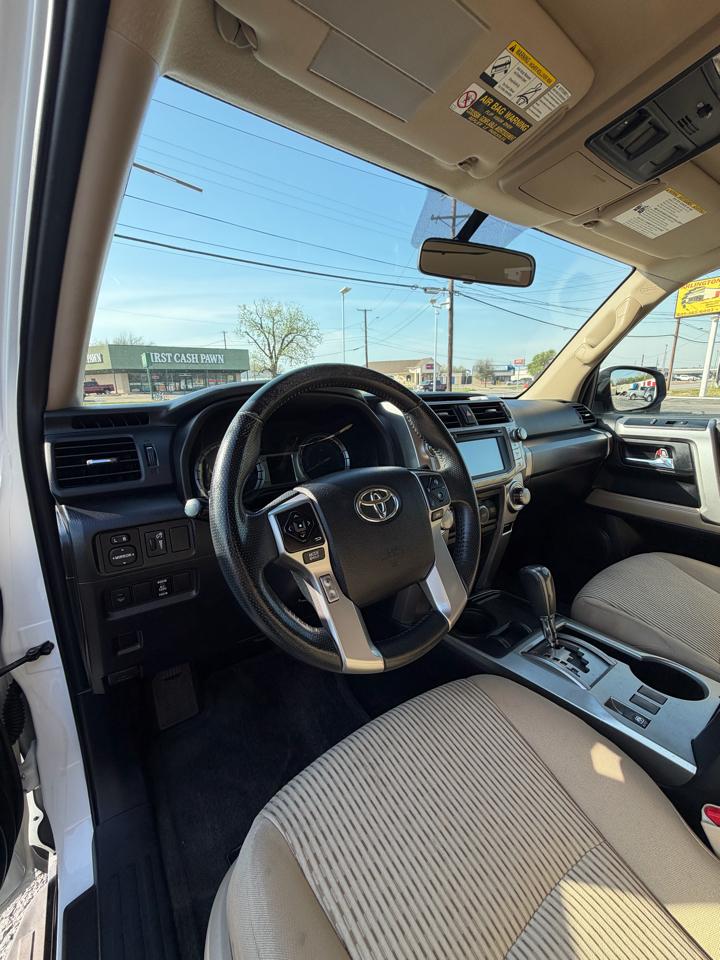 Toyota 4Runner SR5 2WD 2015