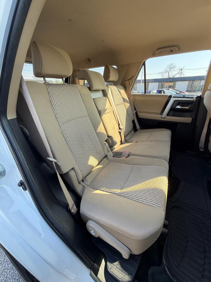 Toyota 4Runner SR5 2WD 2015