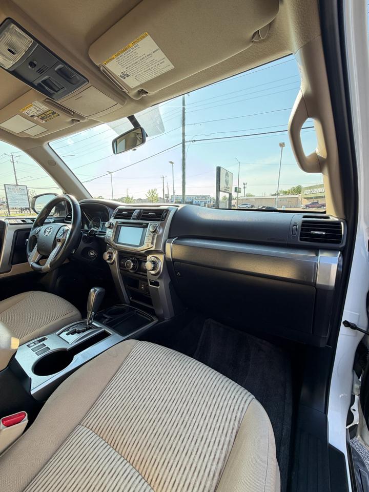 Toyota 4Runner SR5 2WD 2015