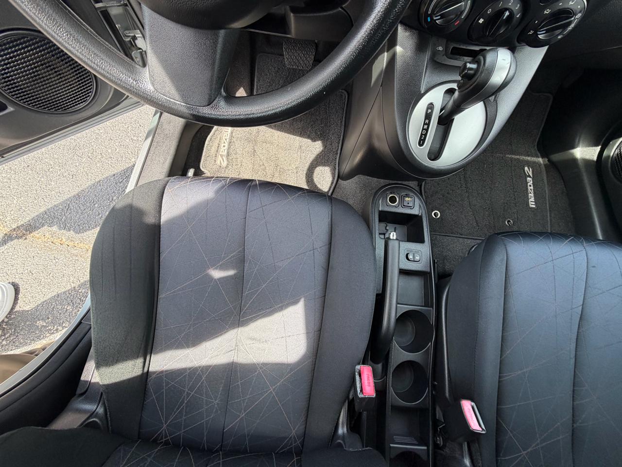 Mazda MAZDA2 Sport 2013