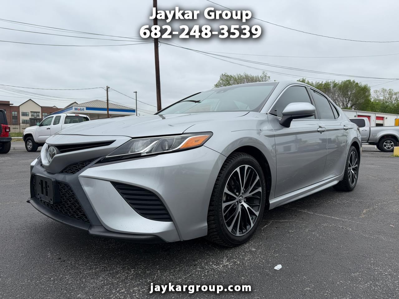 Toyota Camry SE 2019