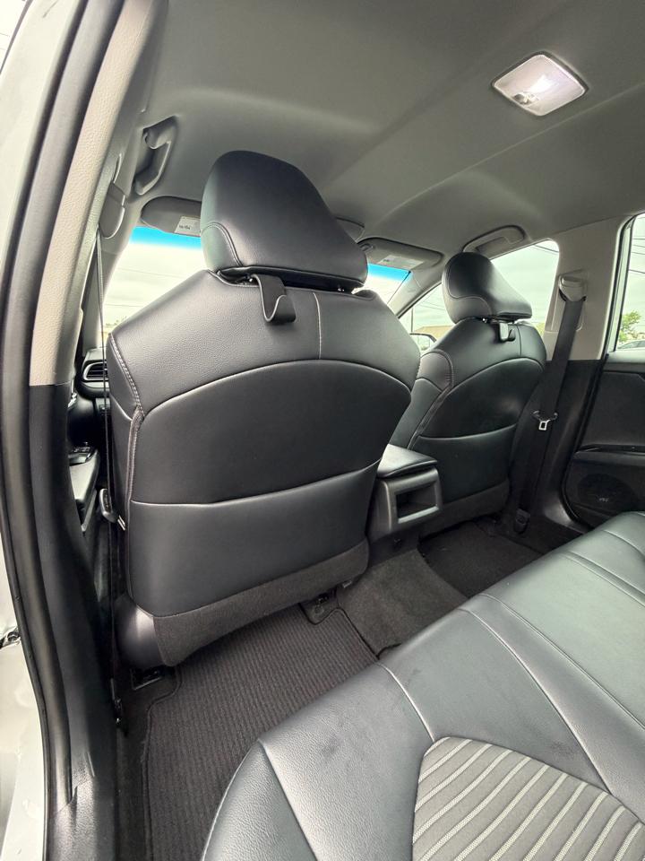 Toyota Camry SE 2019