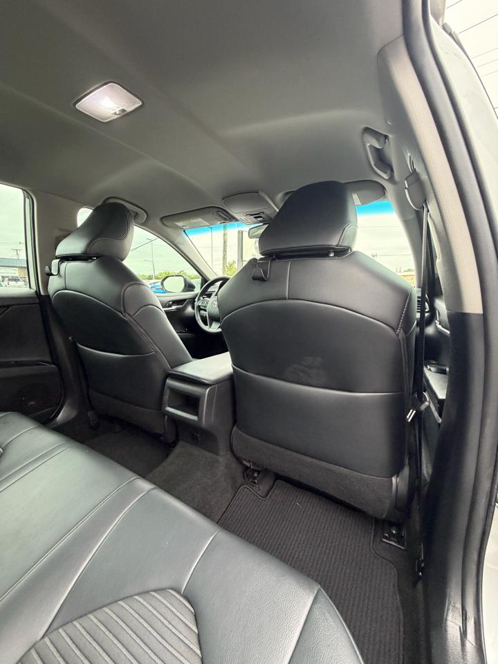 Toyota Camry SE 2019