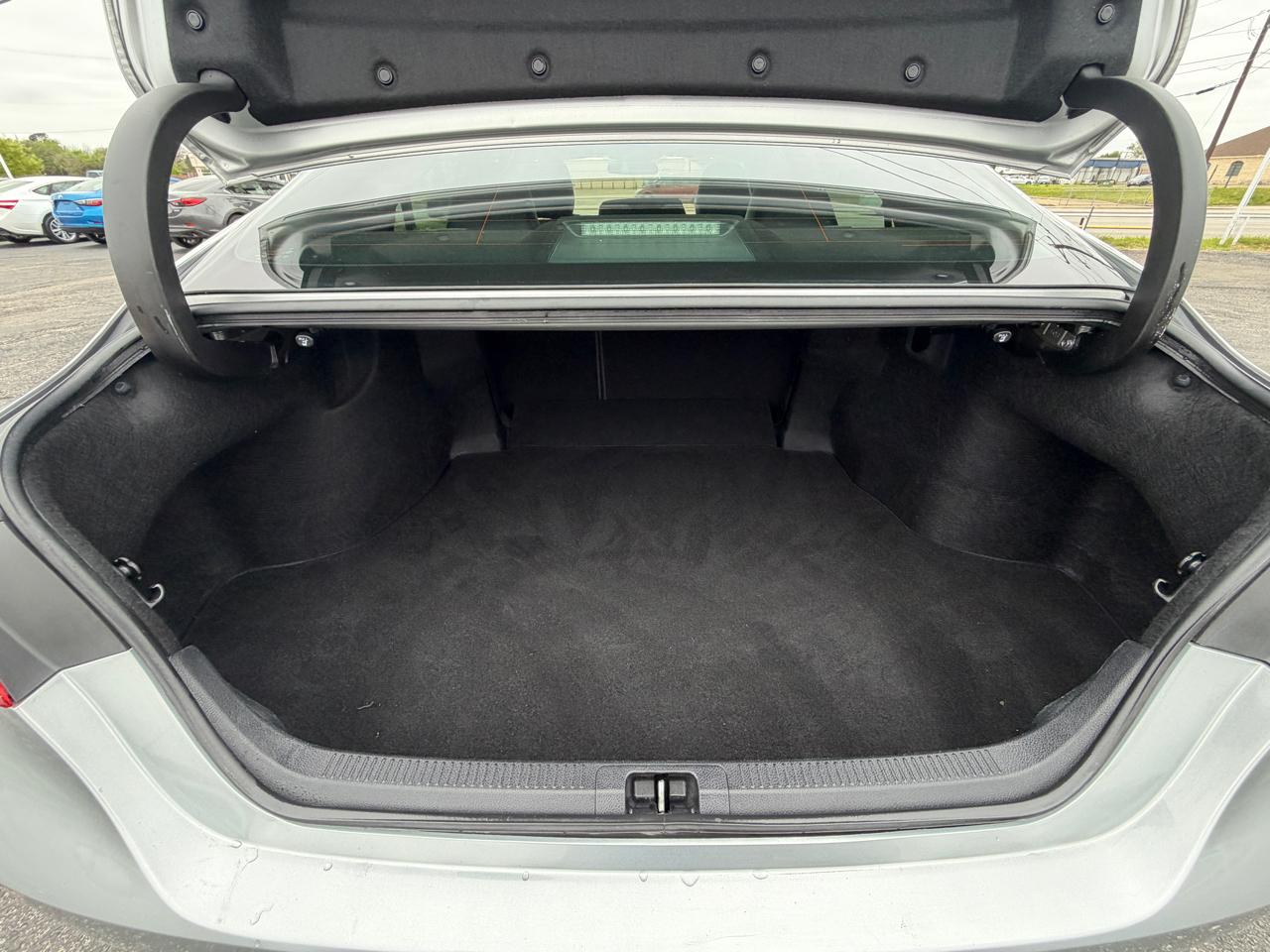 Toyota Camry SE 2019