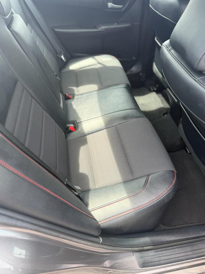 Toyota Camry SE 2016