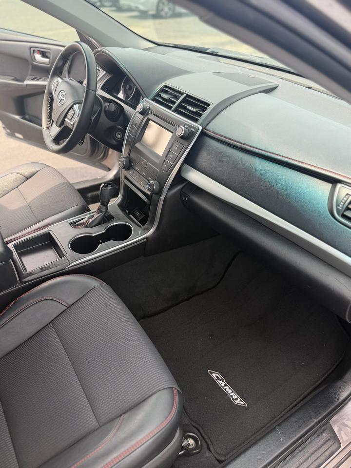 Toyota Camry SE 2016