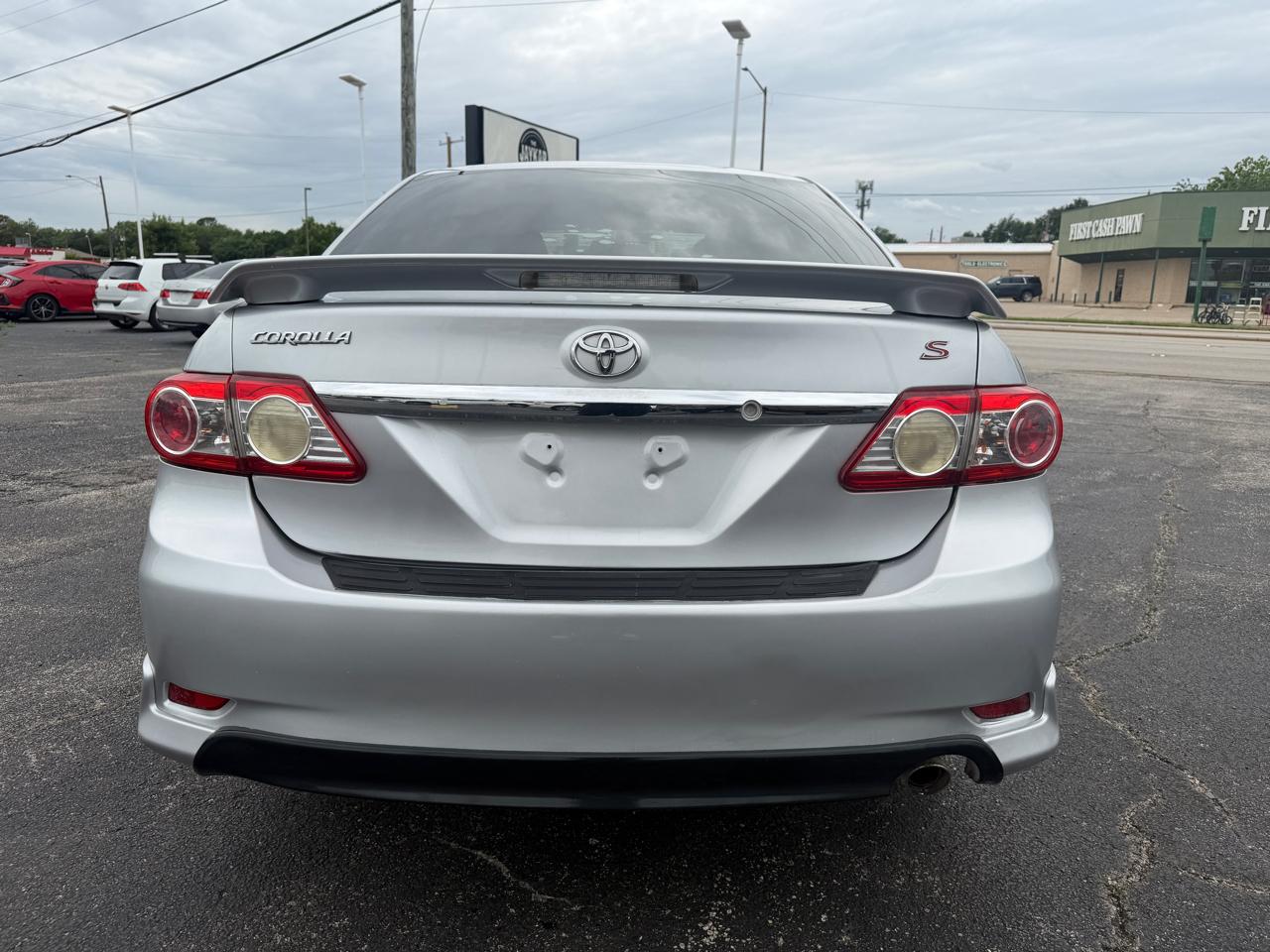 Toyota Corolla S 4D Sedan 2012