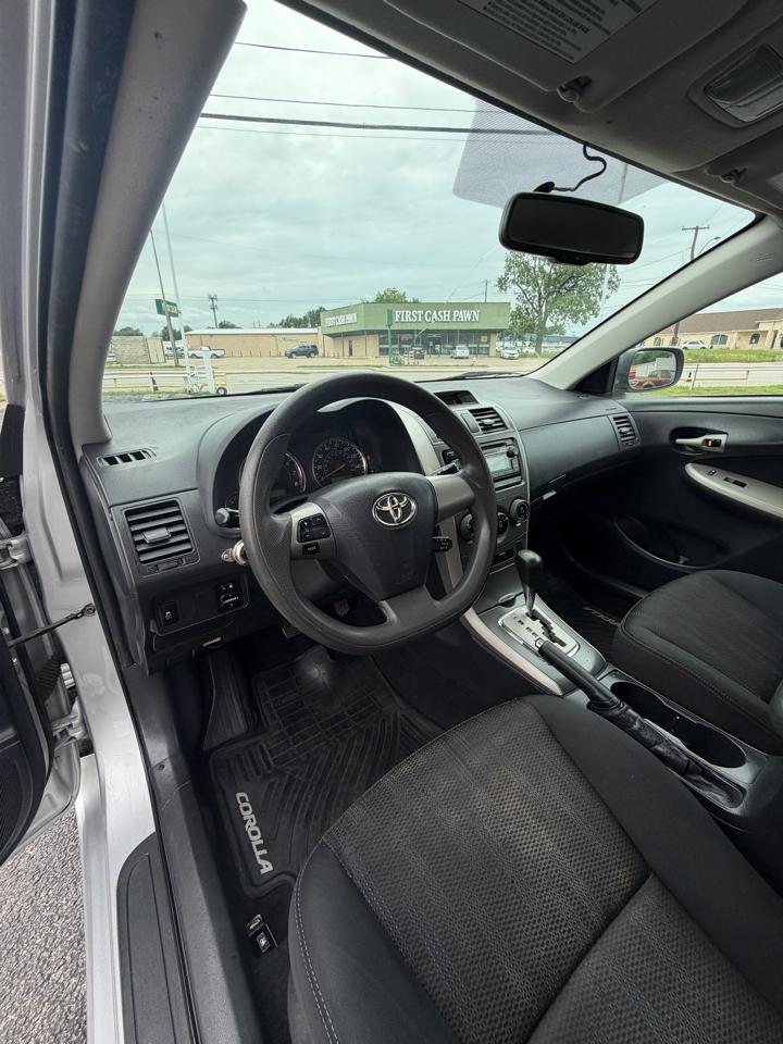 Toyota Corolla S 4D Sedan 2012