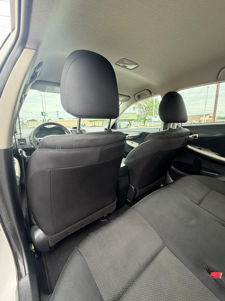 Toyota Corolla S 4D Sedan 2012