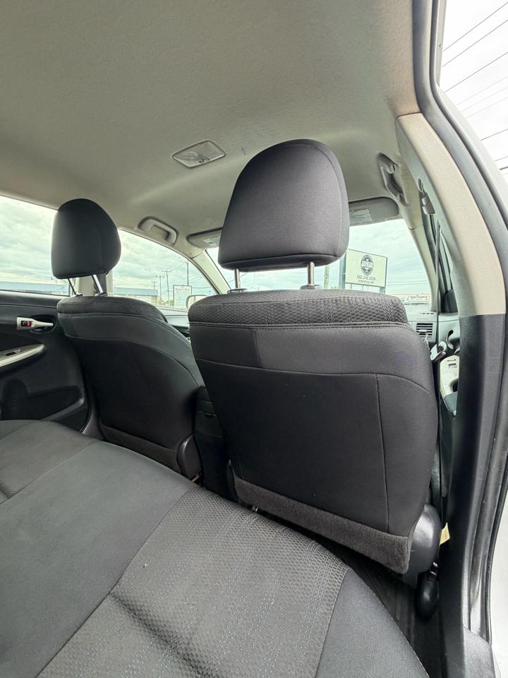 Toyota Corolla S 4D Sedan 2012