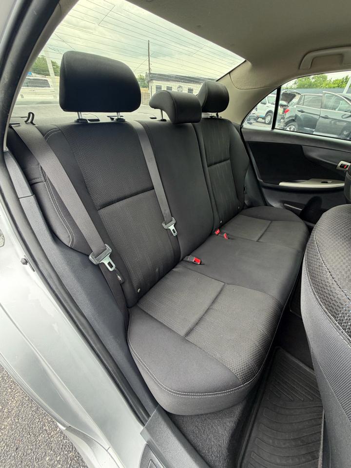 Toyota Corolla S 4D Sedan 2012