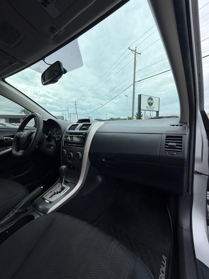 Toyota Corolla S 4D Sedan 2012