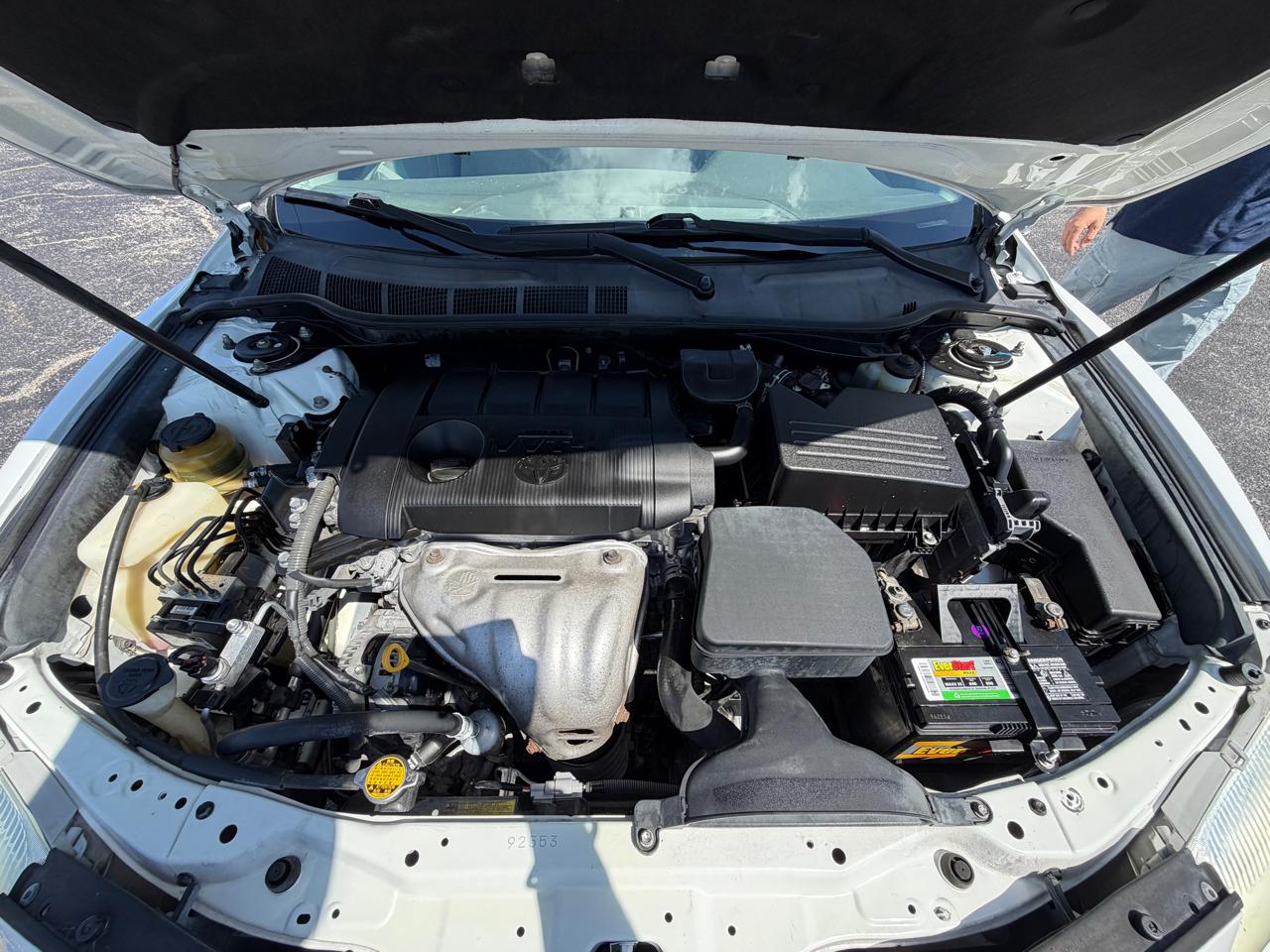 Toyota Camry Base 6-Spd AT 2011