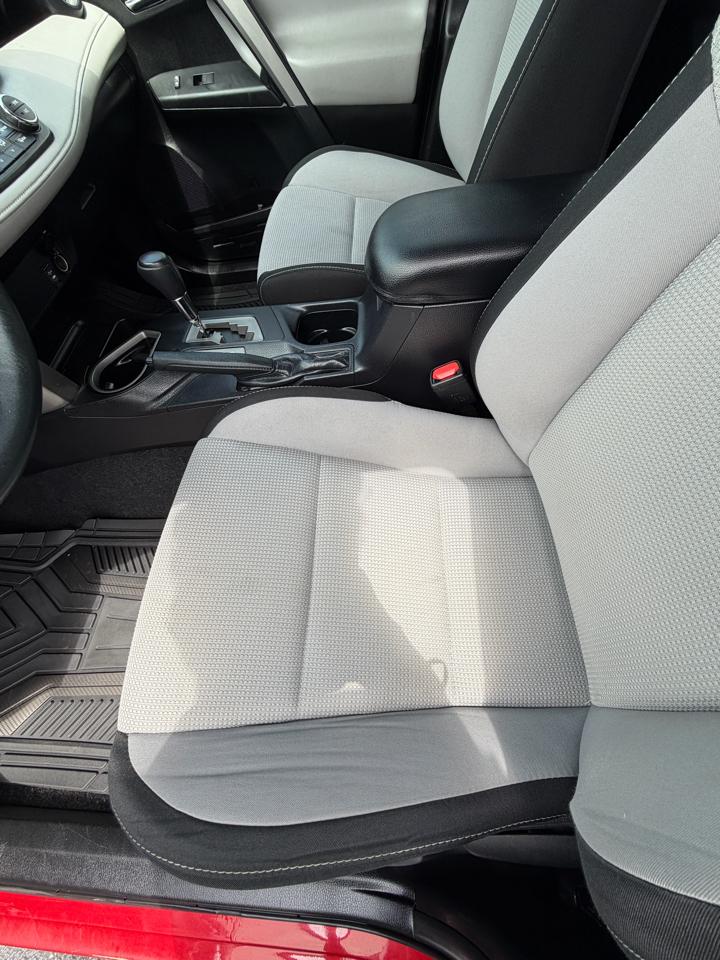 Toyota RAV4 XLE FWD 2017