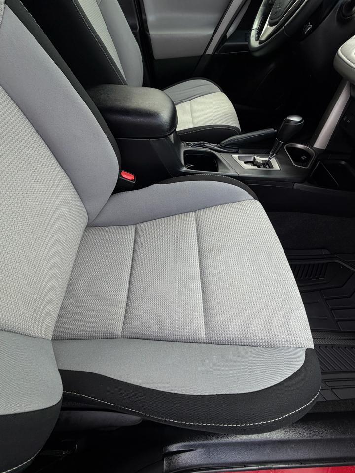 Toyota RAV4 XLE FWD 2017