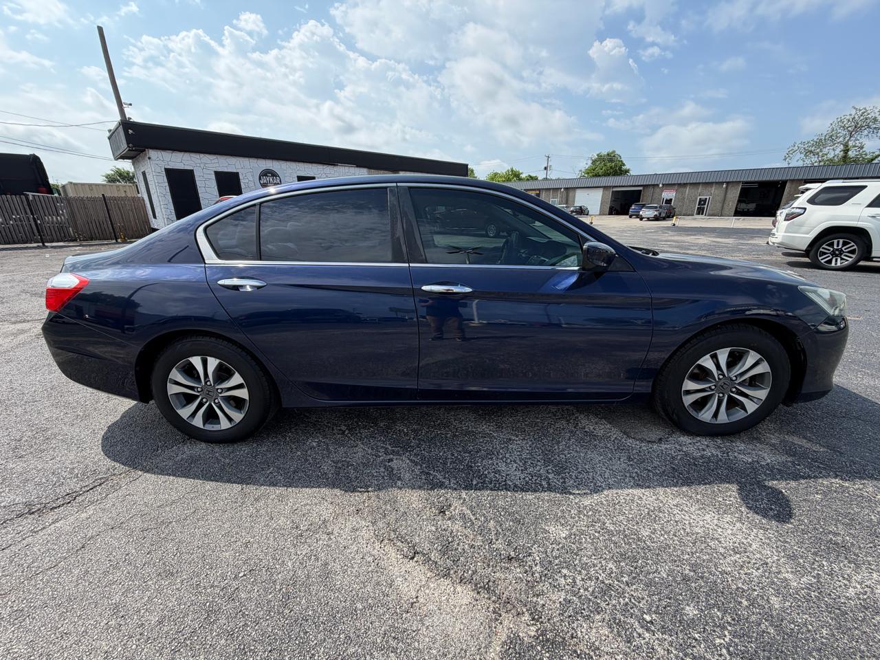 Honda Accord LX Sedan CVT 2013