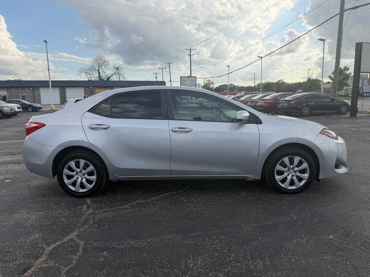 Toyota Corolla L CVT 2018