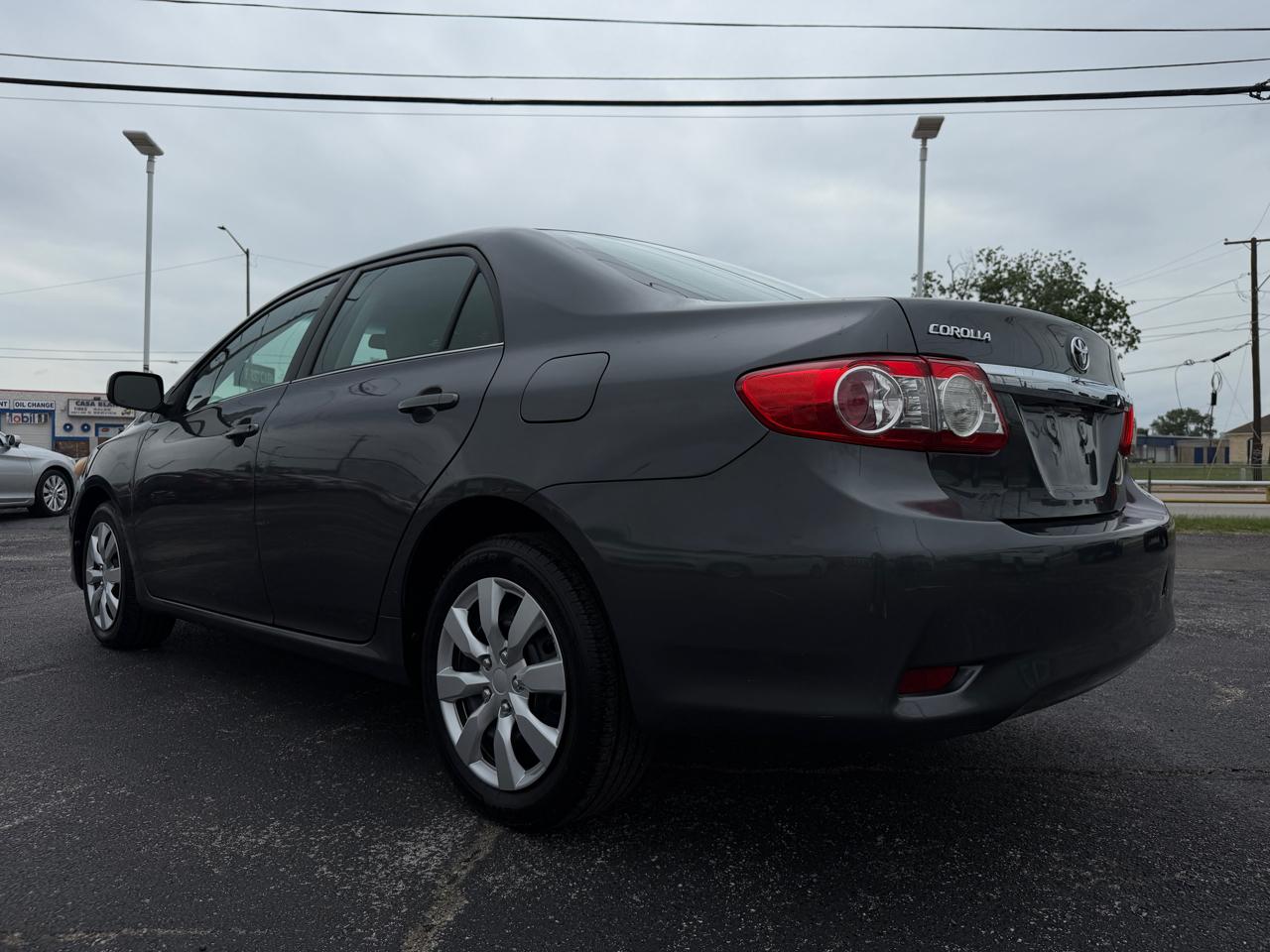 Toyota Corolla LE 2013