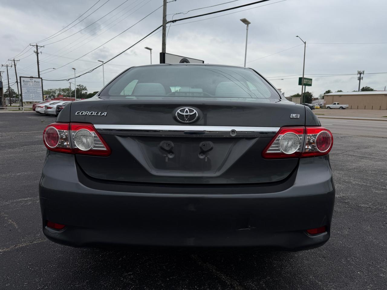 Toyota Corolla LE 2013