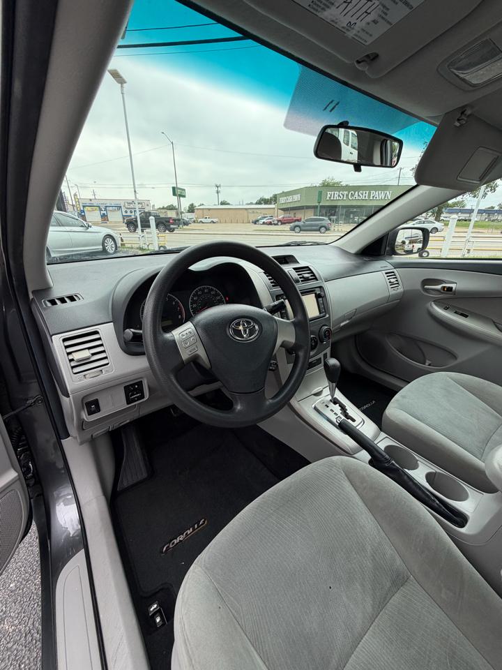 Toyota Corolla LE 2013