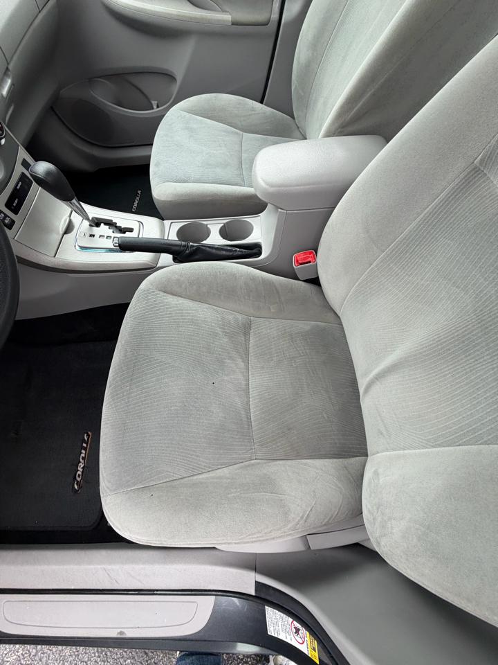 Toyota Corolla LE 2013