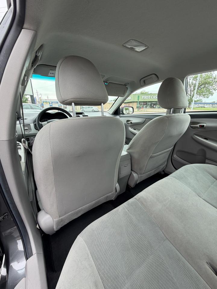 Toyota Corolla LE 2013