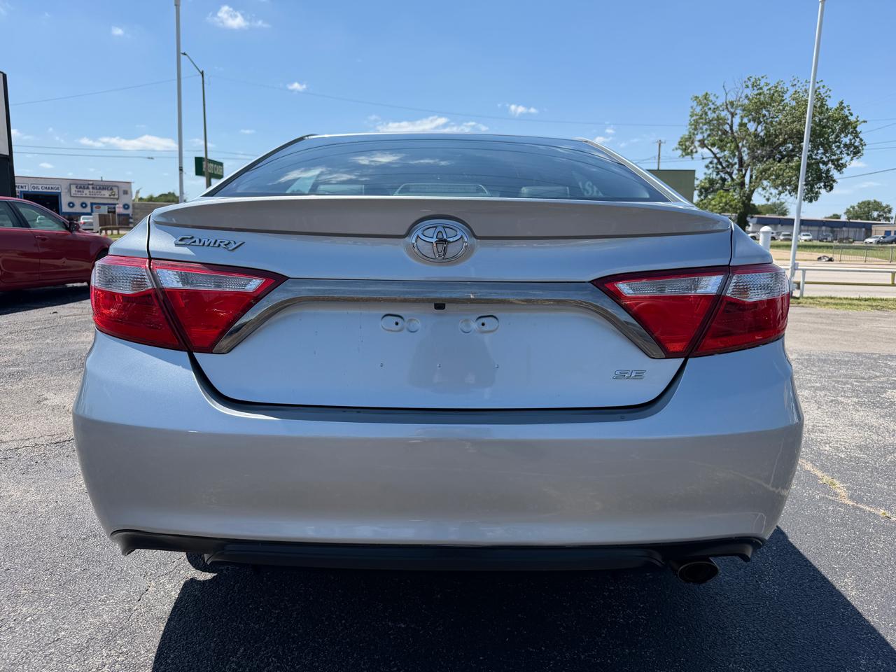 Toyota Camry SE 2017