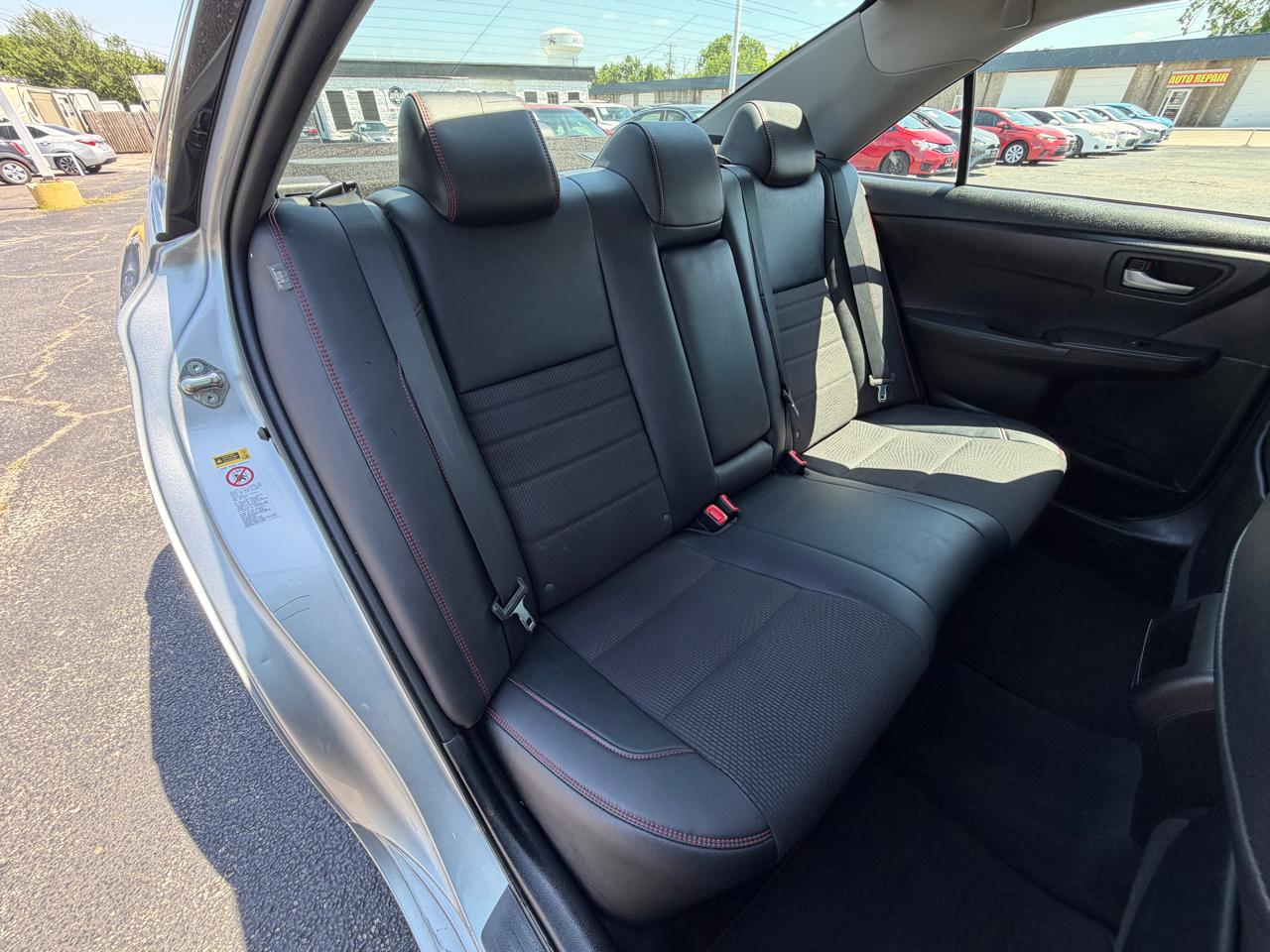 Toyota Camry SE 2017