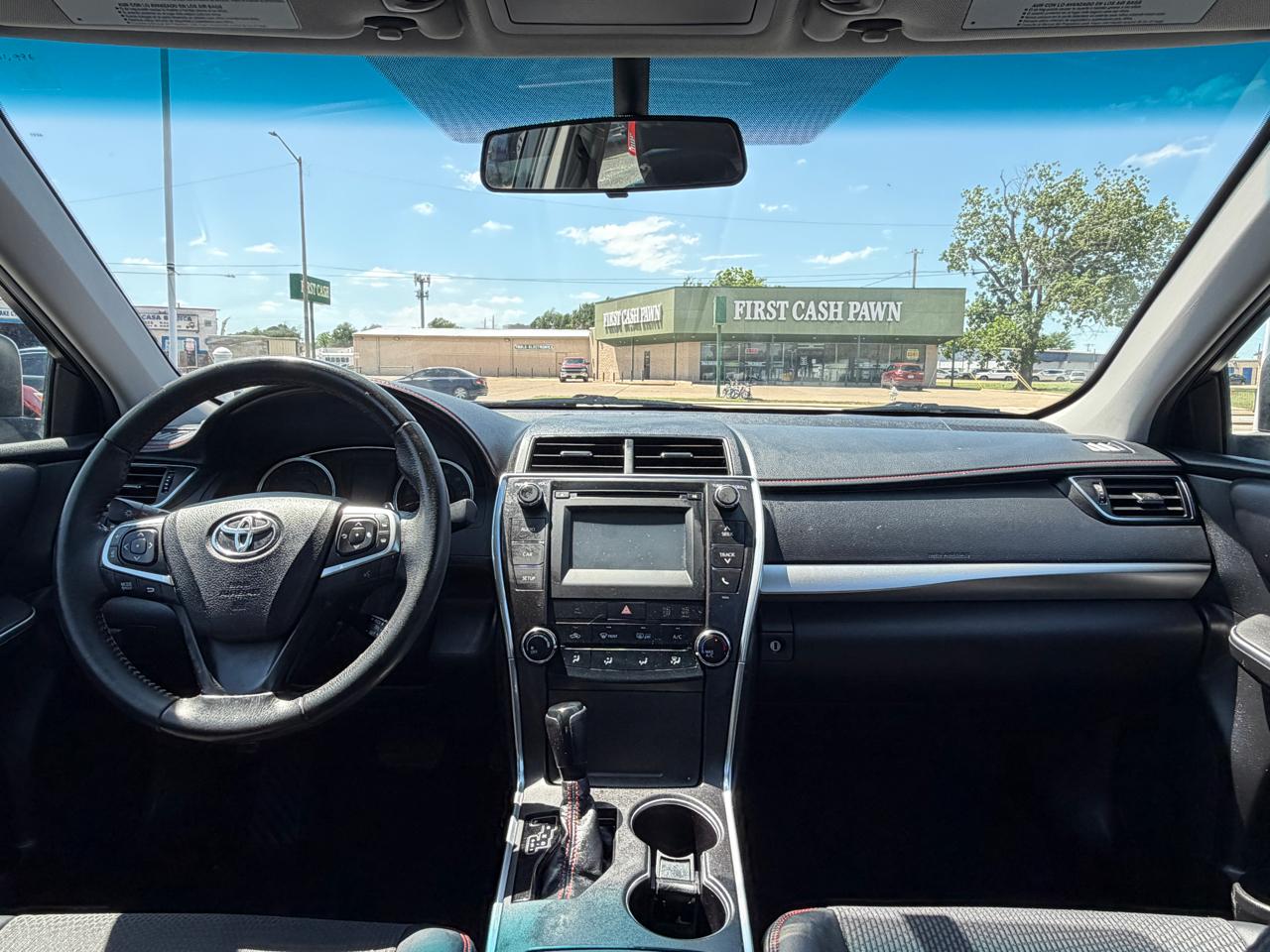 Toyota Camry SE 2017