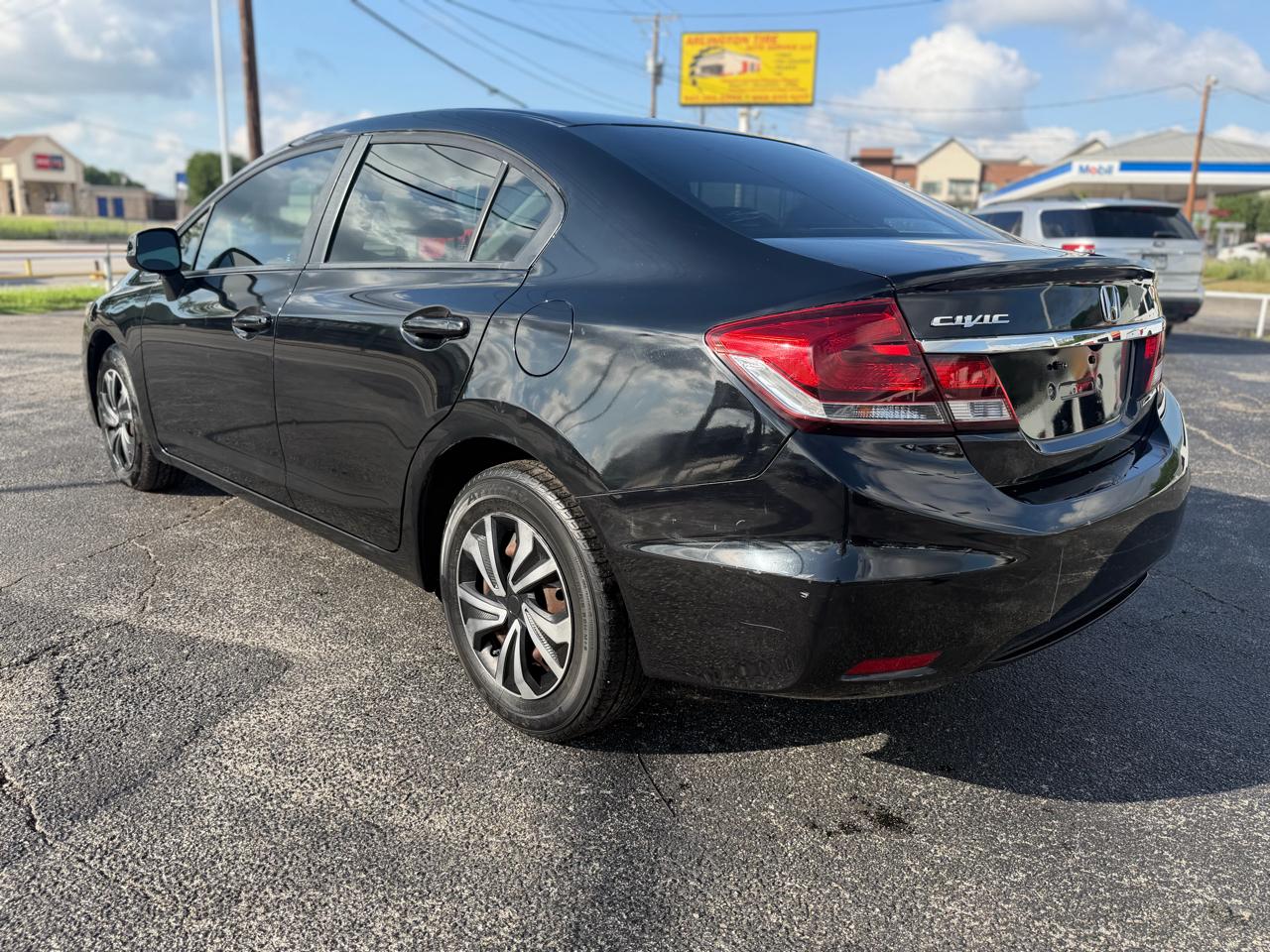 Honda Civic LX Sedan 5-Speed AT 2013