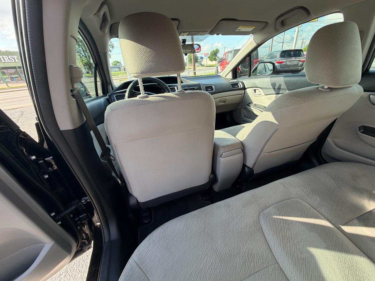 Honda Civic LX Sedan 5-Speed AT 2013