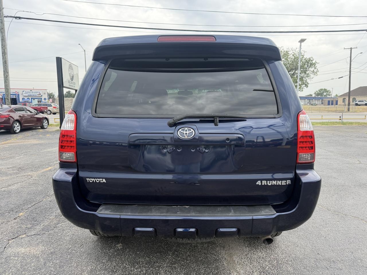 Toyota 4Runner Limited 2WD 2006